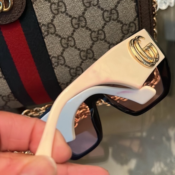 Gucci Sunglasses - Picture 10 of 10